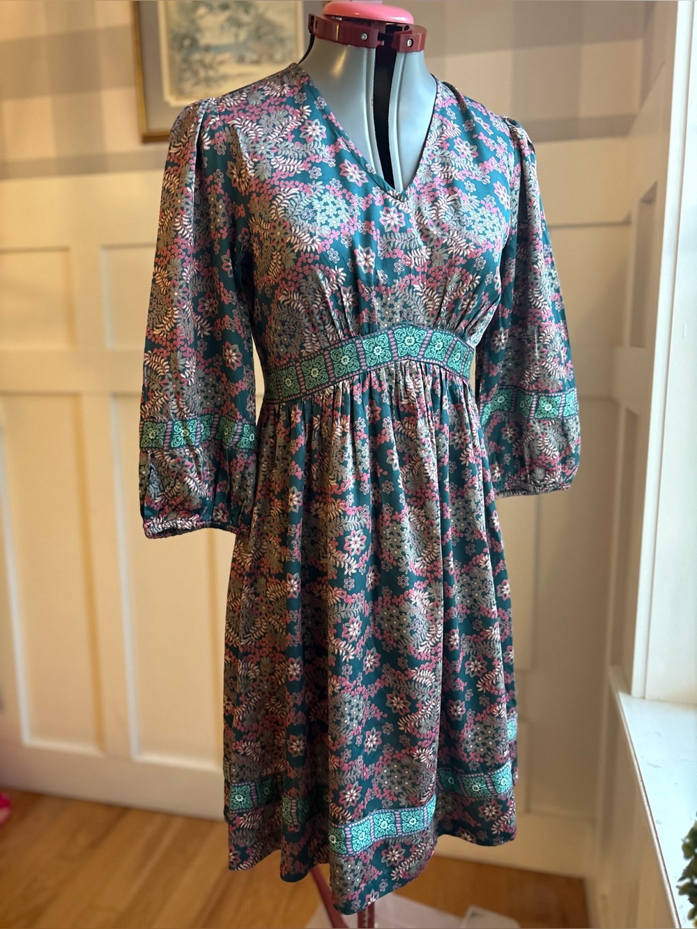 Boho Women's Floral V-Neck Empire Mini Dress - Green with Pink Print Small